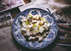 一清二白的 小葱拌豆腐