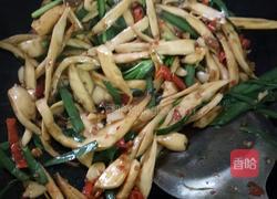 手撕鸡腿菇的做法图解4