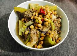 高压锅焖苦瓜黄豆排骨煲