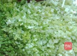 芹菜猪肉饺子的做法图解4