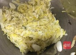 酸菜炖白肉的做法图解3