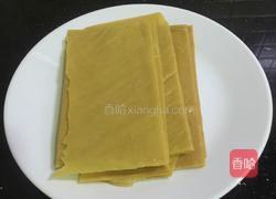 蒜香虾仁芦笋豆腐皮的做法图解3