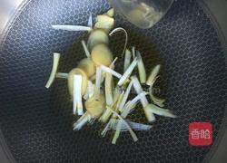 鲫鱼汤的做法图解4