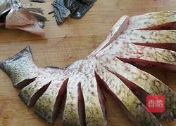 孔雀开屏鱼的做法图解2