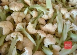 干煸花菜的做法图解2
