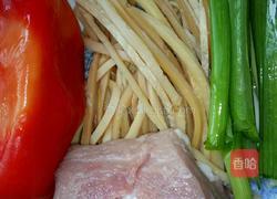 儿童版鱿鱼丝炒肉的做法图解1