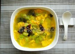 蚕豆木耳鸡蛋汤