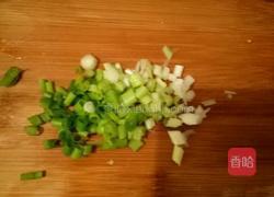 葱花鸡蛋饼的做法图解1