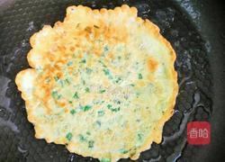 韭菜鸡蛋饼的做法图解9