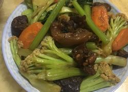 卤牛肉炒时蔬青菜