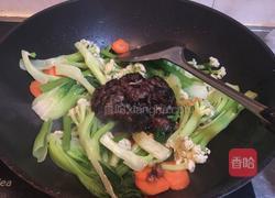 卤牛肉炒时蔬青菜的做法图解4