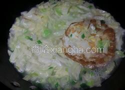 煎蛋蔬菜汤