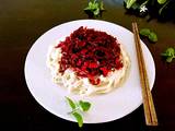 肉丝甜菜头拌面