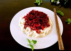肉丝甜菜头拌面