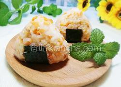 海苔肉松饭团