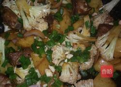 麻香排骨菜花土豆的做法图解1