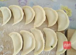 韭菜肉丁馅饺子的做法图解4
