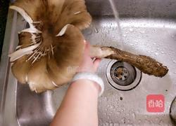 泡山椒蒸三塔菌的做法图解2
