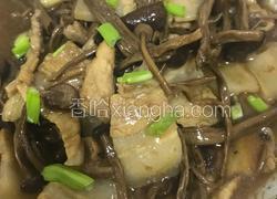 茶树菇五花肉