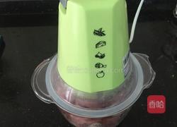 猴头菇鱼胶莲子炖瘦肉汤的做法图解5