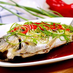 清蒸鲫鱼灌肉的做法[图]
