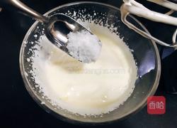 浪漫 高颜值 樱花酸奶慕斯蛋糕 戚风夹层 送给爱人的做法图解7