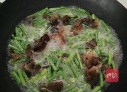 凉拌豇豆木耳的做法图解3