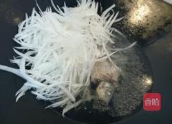 萝卜丝鲫鱼汤的做法图解5