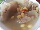 黄豆猪脚汤