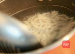 蒜蓉鸡肉凉皮的做法图解3