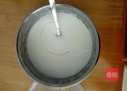豆沙果仁酸奶冰棍的做法图解1