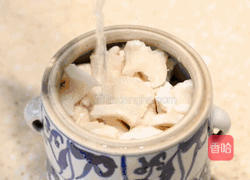 花 生 胡 萝 卜 鸡 脚 花 胶 汤 的做法图解4