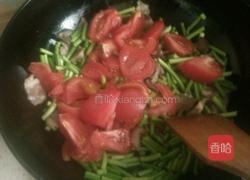 蒜苔蒸面的做法图解3