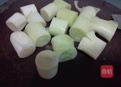 凉拌大葱 凉拌膳葱的做法图解2
