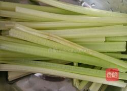 美味的菠菜皮芹菜饺子的做法图解13