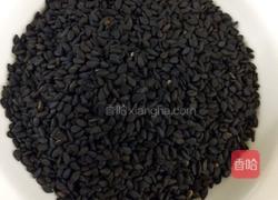 红枣核桃芝麻豆浆的做法图解3