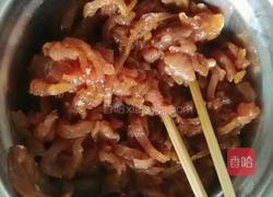 肉丝炒玫瑰大头菜的做法图解2
