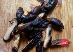 香菇炒鸡蛋的做法图解4