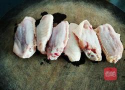 香煎沙姜鸡翅的做法图解1