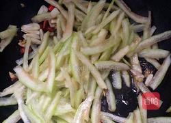 家常炒西瓜皮的做法图解4