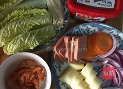 辣白菜豆腐汤的做法图解1