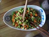 胡萝卜肉丝炒毛豆的做法[图]