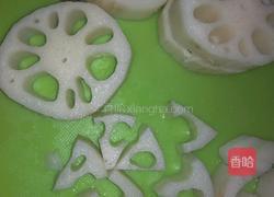 火腿炖莲藕花生海带汤的做法图解8