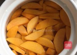 黄桃罐头的做法图解4