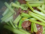 芹菜炒腊肠