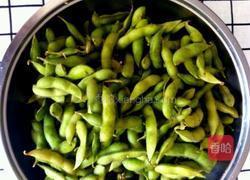水煮毛豆的做法图解1