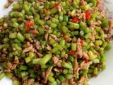 蒜薹炒肉沫