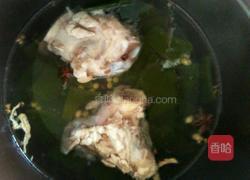 大骨煲黄豆海带根的做法图解3