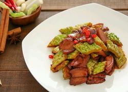 家常苦瓜烧肉 夏季消暑去燥必备