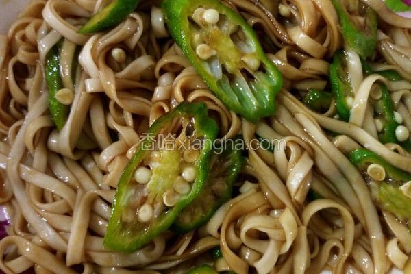秋葵配酱面（鲜杂面）